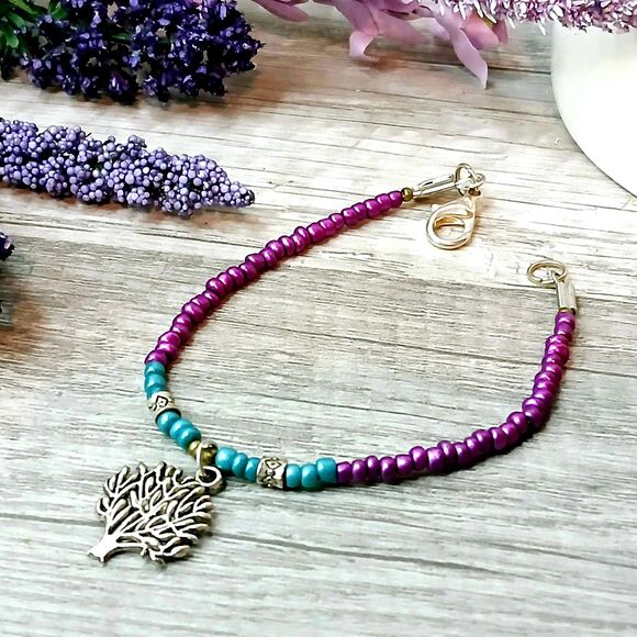 Dainty Minimalist Beaded Charm Bracelet, Seed Bead Tree Spring OOAK 7" - Picture 2 of 3